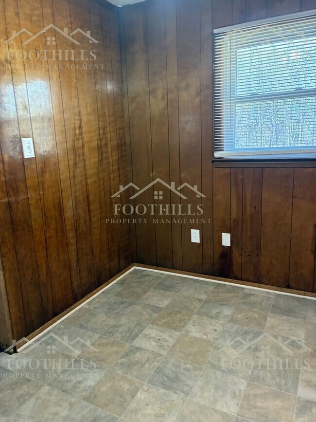 Foto del edificio - 136 Muirhead Rd