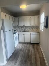 Building Photo - 242 Mansfield F