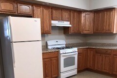Kitchen - 120 S 2nd Ave