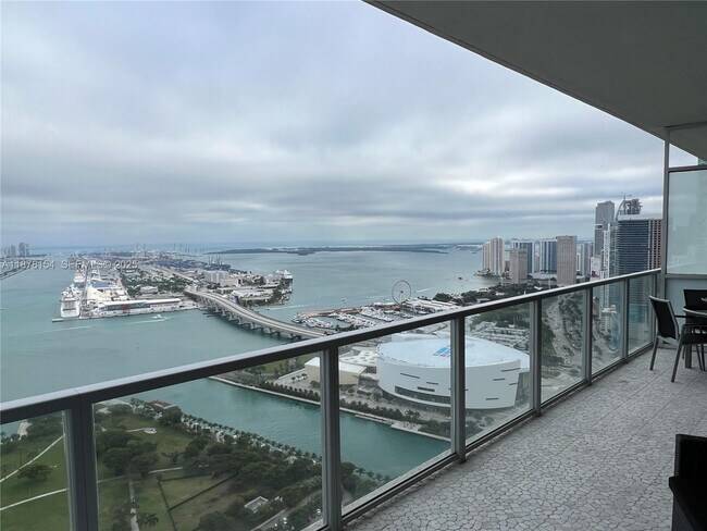 Foto del edificio - 1100 Biscayne Blvd