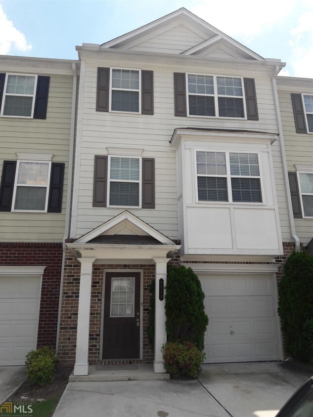 Foto principal - 6824 Blackstone Pl