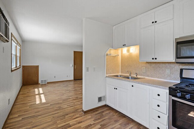 Foto del edificio - 611 2nd St SE