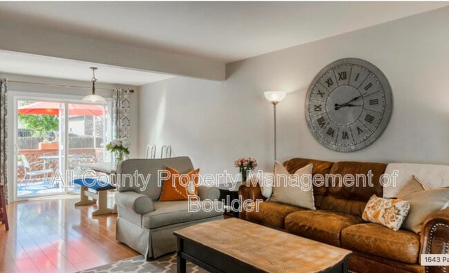 Building Photo - 1643 Park St