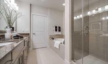 Building Photo - 500 Crawford St