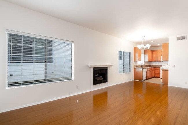 Foto del edificio - 11482 Moorpark St