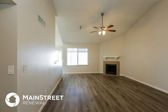 Building Photo - 13232 N 56th Ave