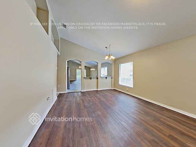 Foto del edificio - 6425 Barberry Ct