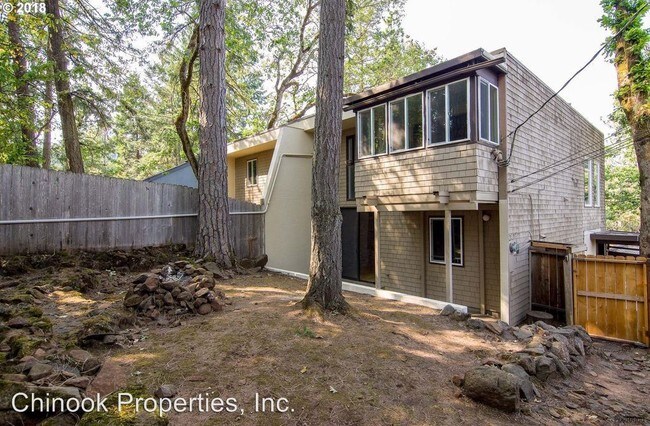 Building Photo - 3444 Willamette St