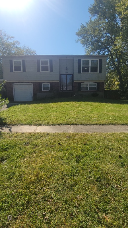 Building Photo - 102 Glissade Dr