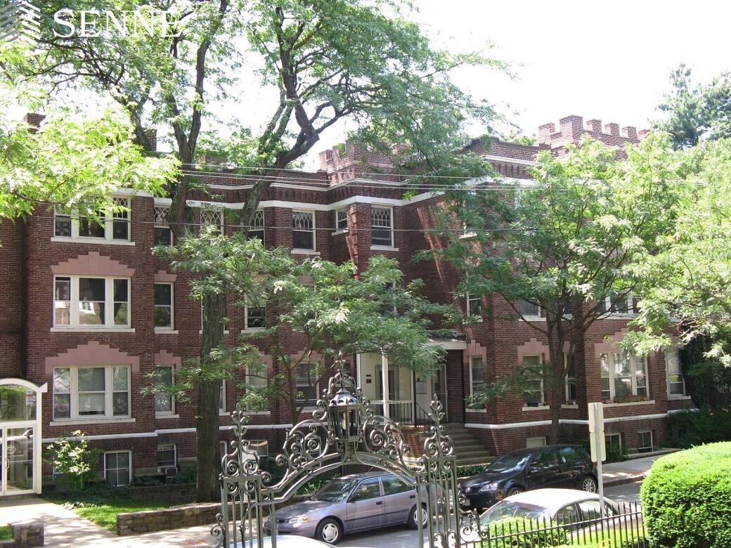 Primary Photo - 6 Arlington St