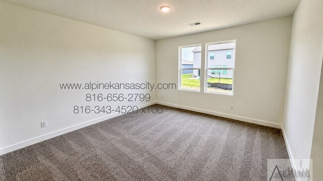 Foto del edificio - New Construction Available in Woodhaven