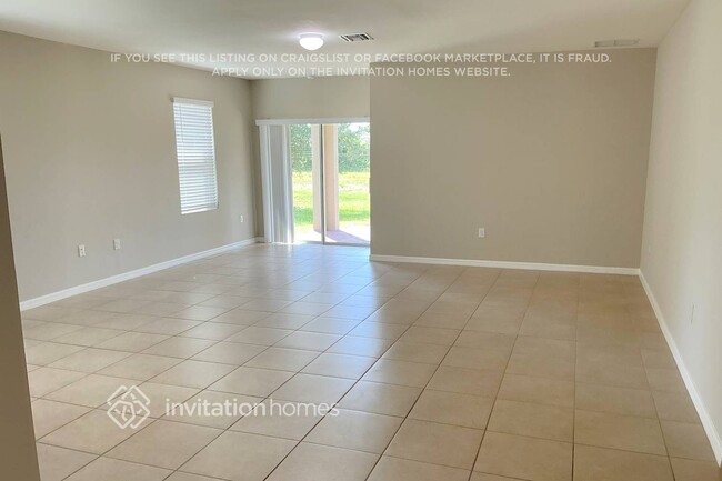 Building Photo - 10292 Silver Pond Lane