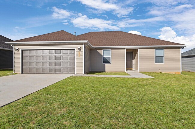 Building Photo - Beautiful  3 Bedroom Home in Aurora