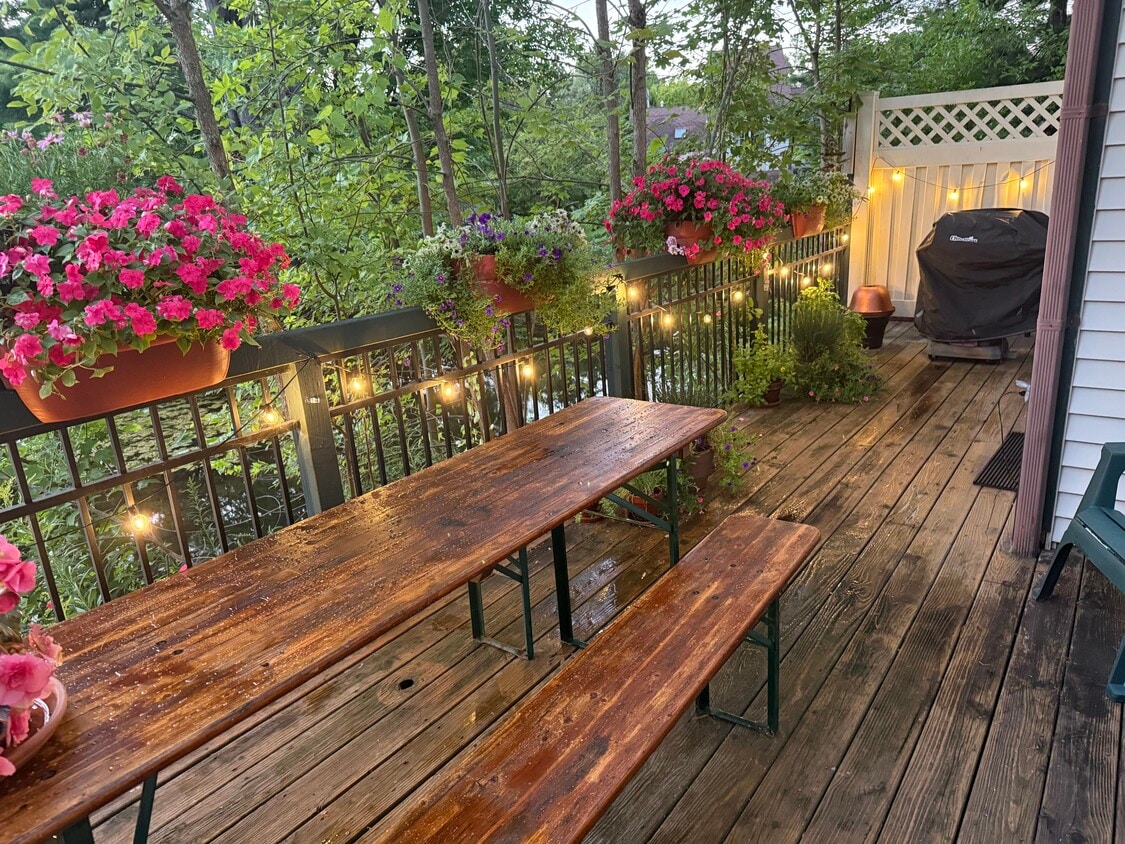 Deck - 21 Lake Forest Dr