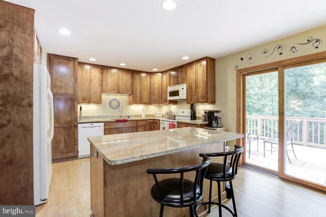 Building Photo - 7893 Godolphin Dr