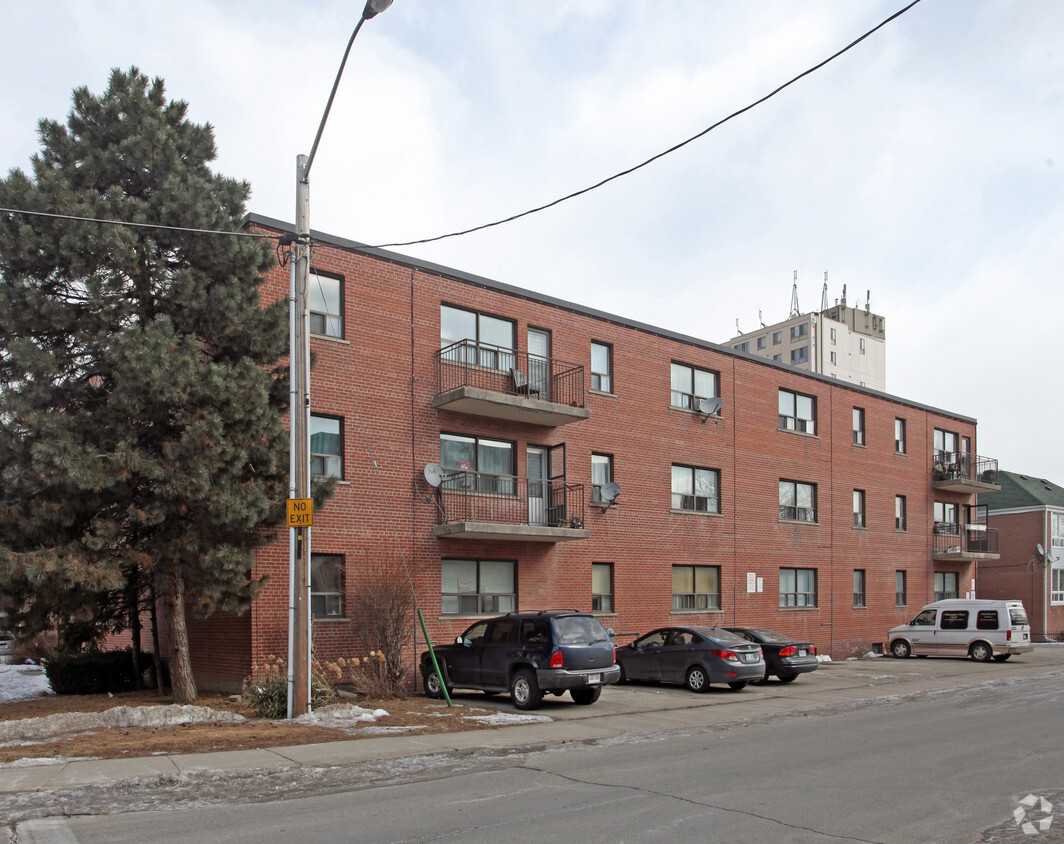 Primary Photo - Lakeshore Manor