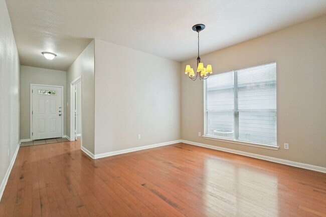 Foto del edificio - 6707 Buckhorn Cliff