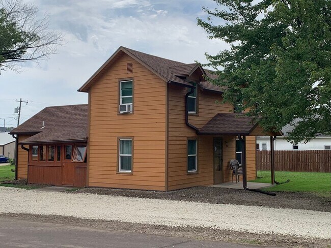 Building Photo - 218 Fowler St