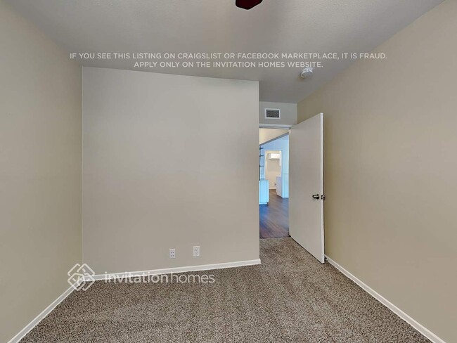 Building Photo - 10943 Kittridge St