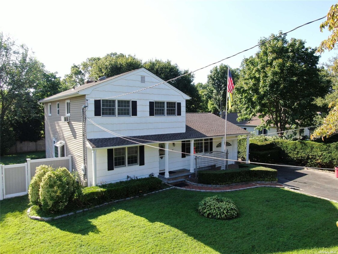 Primary Photo - 14 Woodland Rd