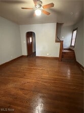 Building Photo - 746 E 3rd St