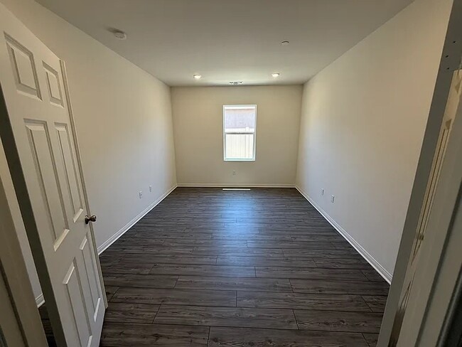 Foto del edificio - 7736 Nectarsweet Dr