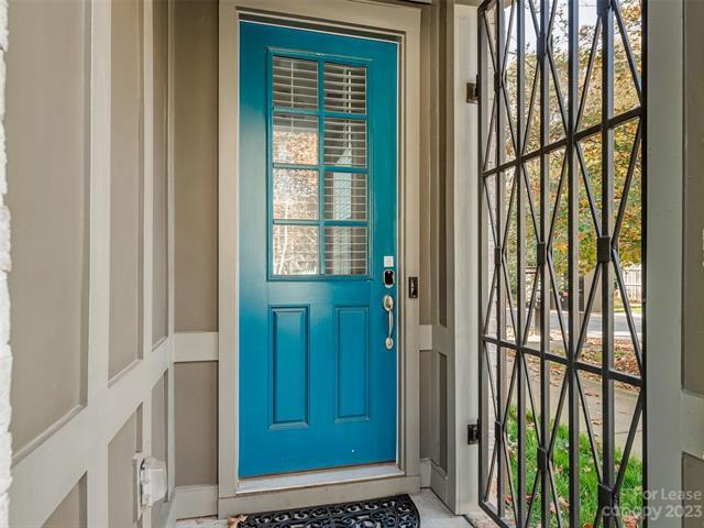 Foto del edificio - 2906 Hillside Springs Dr
