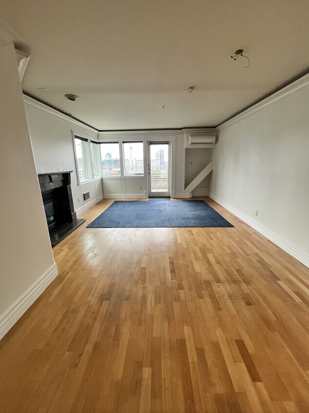 311 E Republican St Unit 101, Seattle, WA 98102 Condo for Rent in