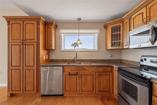 Building Photo - 1244 S Ocean Shore Blvd