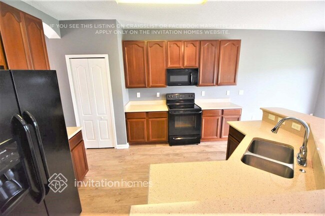 Foto del edificio - 2850 Woodstone Dr