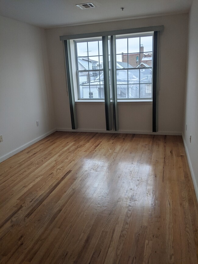Building Photo - 222 Harrison Ave