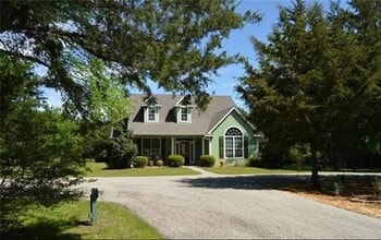 Building Photo - 620 Private Rd 5449