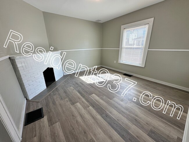 Foto del edificio - Spacious updated 3 bed 1 bath