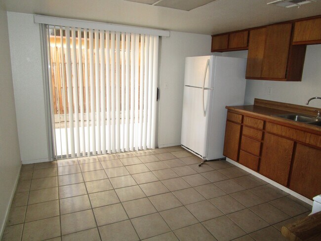 Foto del edificio - 724 S. Norma St.