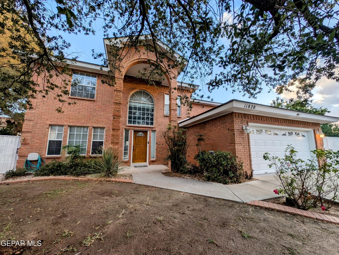 Primary Photo - 11820 Pueblo Seguro Way