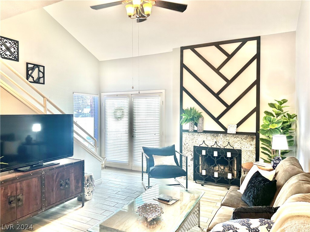 Foto principal - 2700 Lodestone Dr