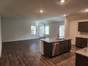 Building Photo - 106 Admiral Ln