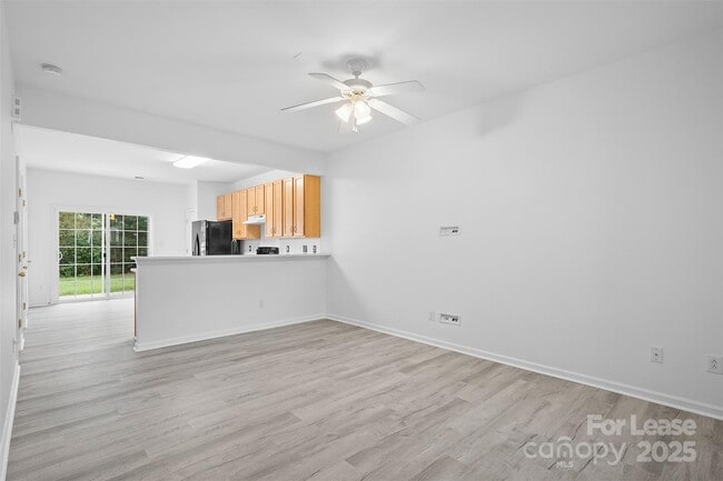 Building Photo - 2856 Summergrove Ct