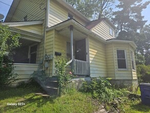 Building Photo - 451 S Prospect St