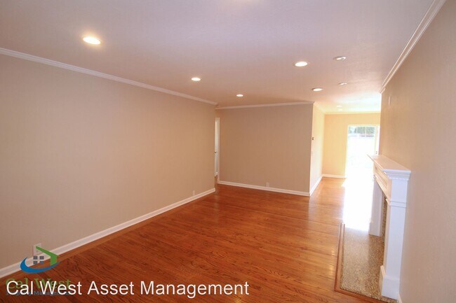 Building Photo - 3 br, 2 bath House - 1952 Rosswood Drive