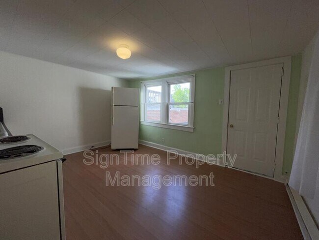 Foto del edificio - 48-50 East Franklin Street - 3W