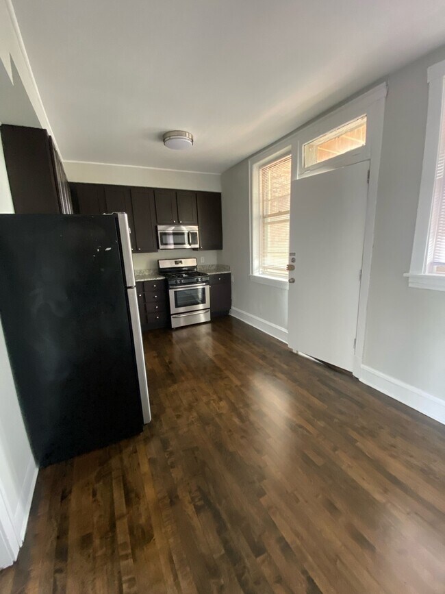 Foto del edificio - 3823 N Monticello Ave