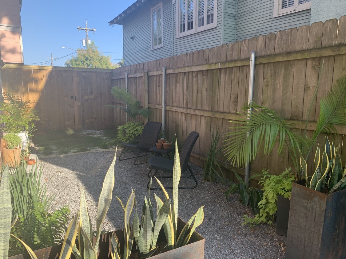 Foto principal - 3127 State St Dr