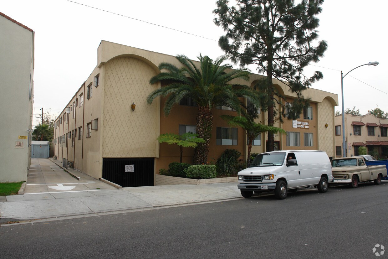 Casa De Oro Apartments Glendale, CA