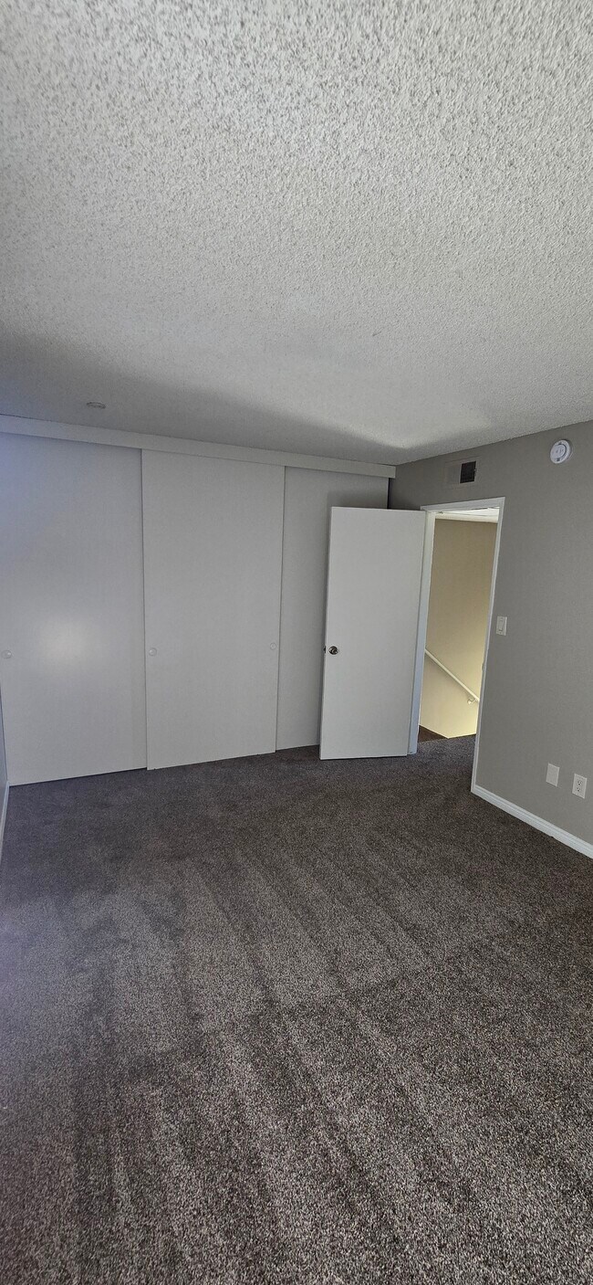 Foto del edificio - Townhouse Apartments