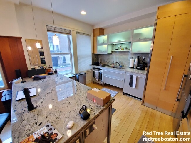 Building Photo - 311 Commonwealth Ave