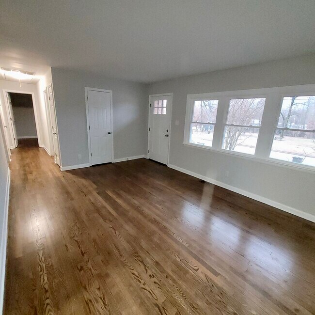 Foto del edificio - 1620 W Meadowview Rd