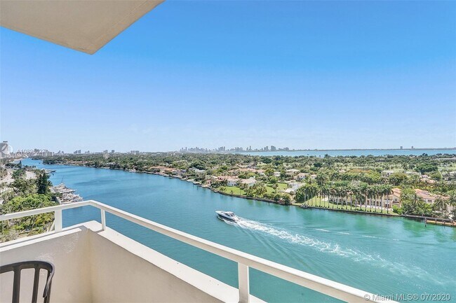 Building Photo - 5600  Collins Ave 16F Miami Beach Fl 33140