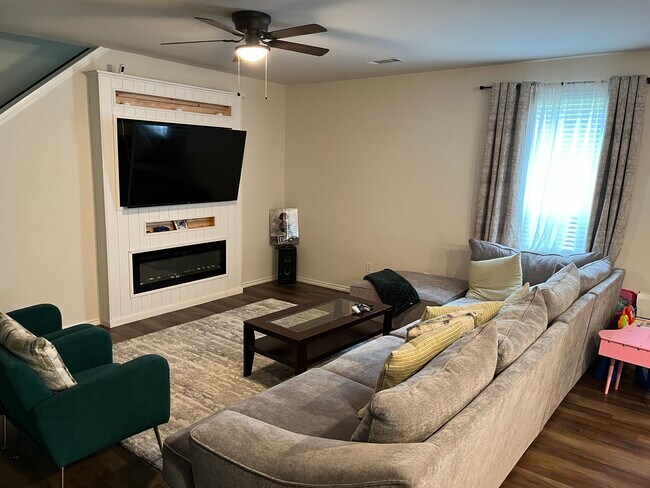 Foto del edificio - 1723 Cormorant Cres