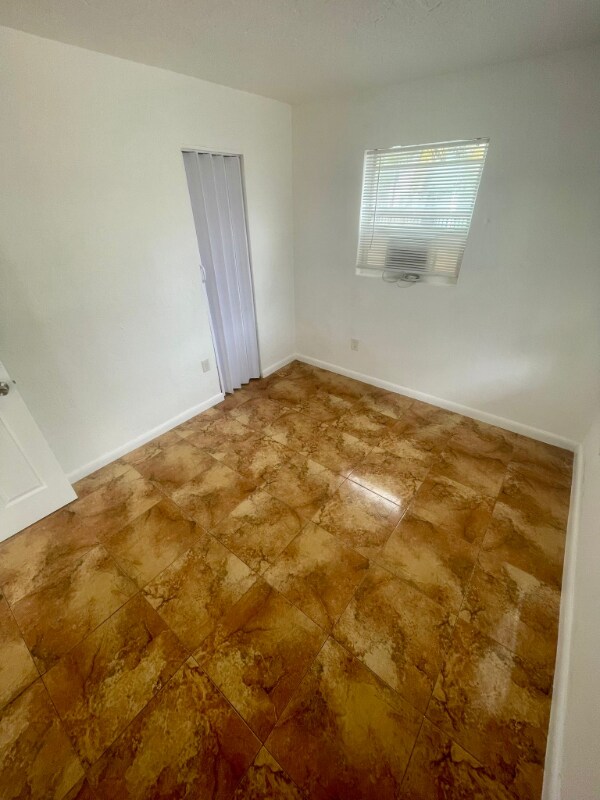 Foto del edificio - 1401 NW 60th St